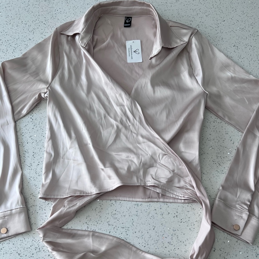 Windsor Satin Wrap Blouse in Soft Cream size small. Brand new